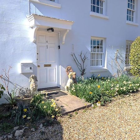 Georgian 2 Bedroom Apartment In Chichester With Free Parking - Chichester Holiday Properties Eksteriør bilde