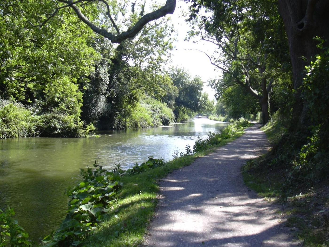 Georgian 2 Bedroom Apartment In Chichester With Free Parking - Chichester Holiday Properties Eksteriør bilde