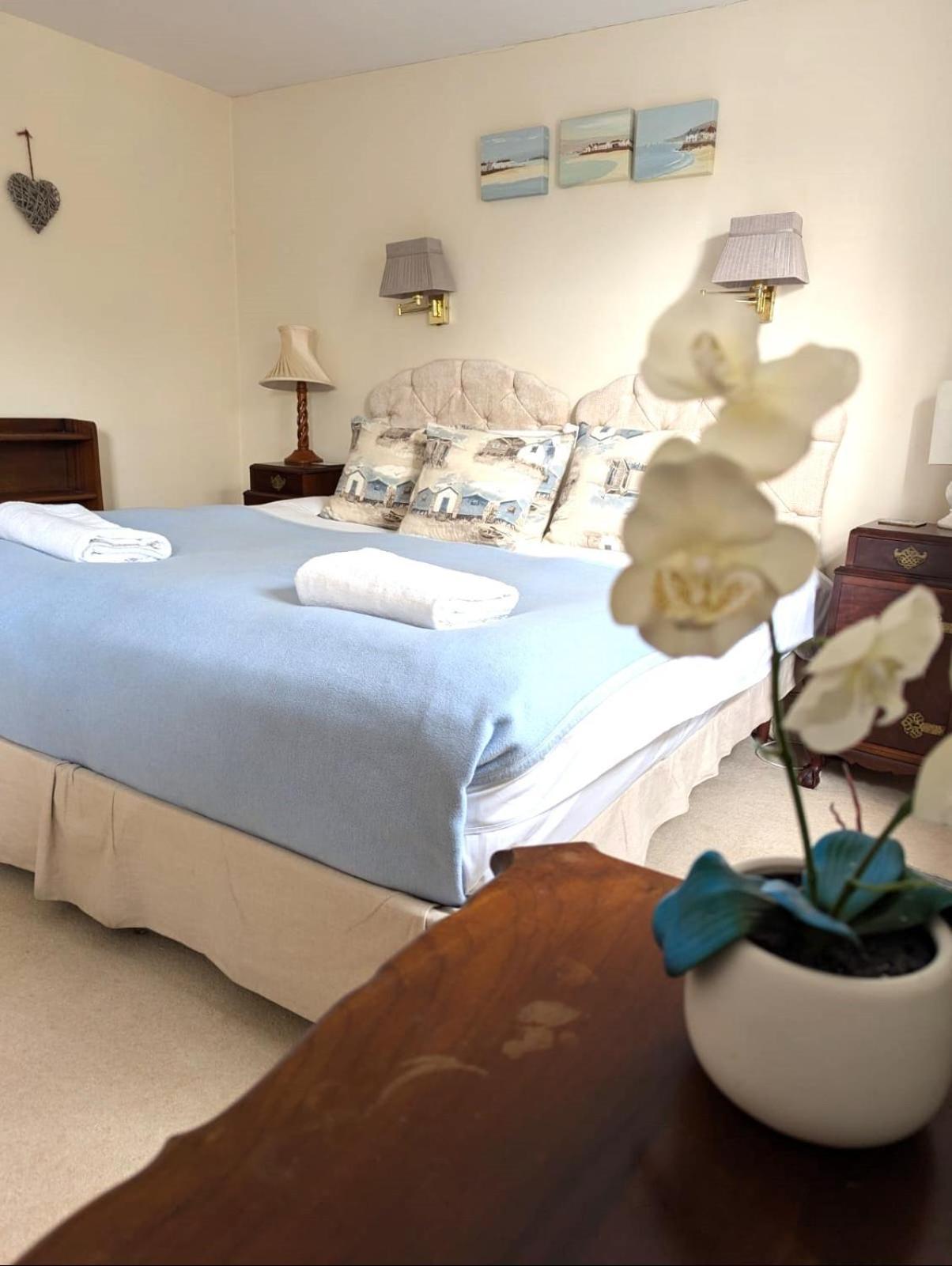 Georgian 2 Bedroom Apartment In Chichester With Free Parking - Chichester Holiday Properties Eksteriør bilde